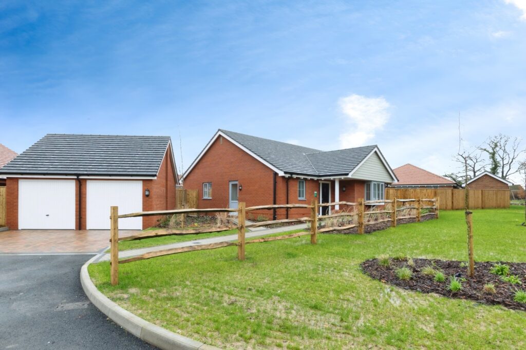 Plot 17, Oakwood Grove